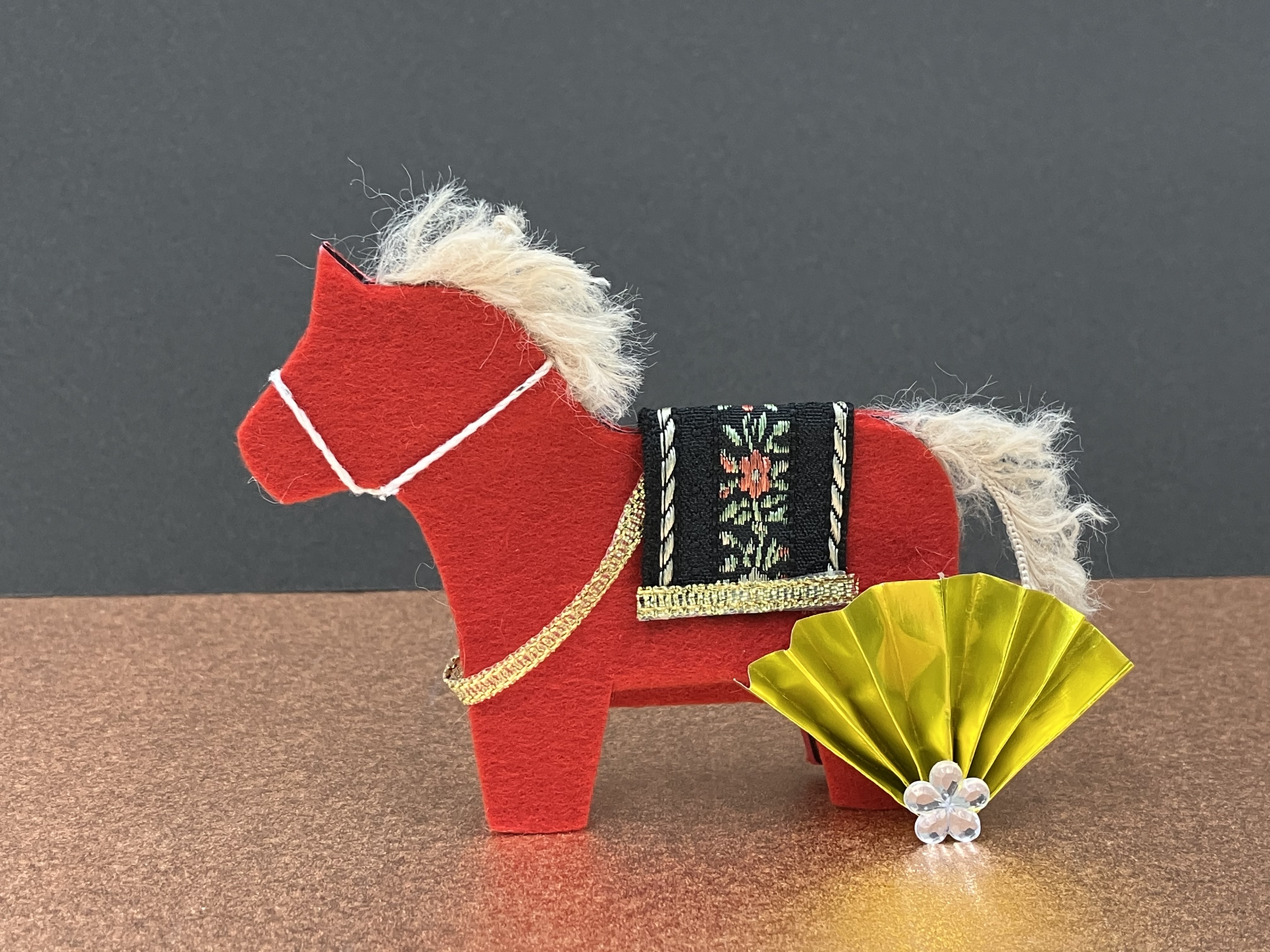 「令和8年の干支(うま)」